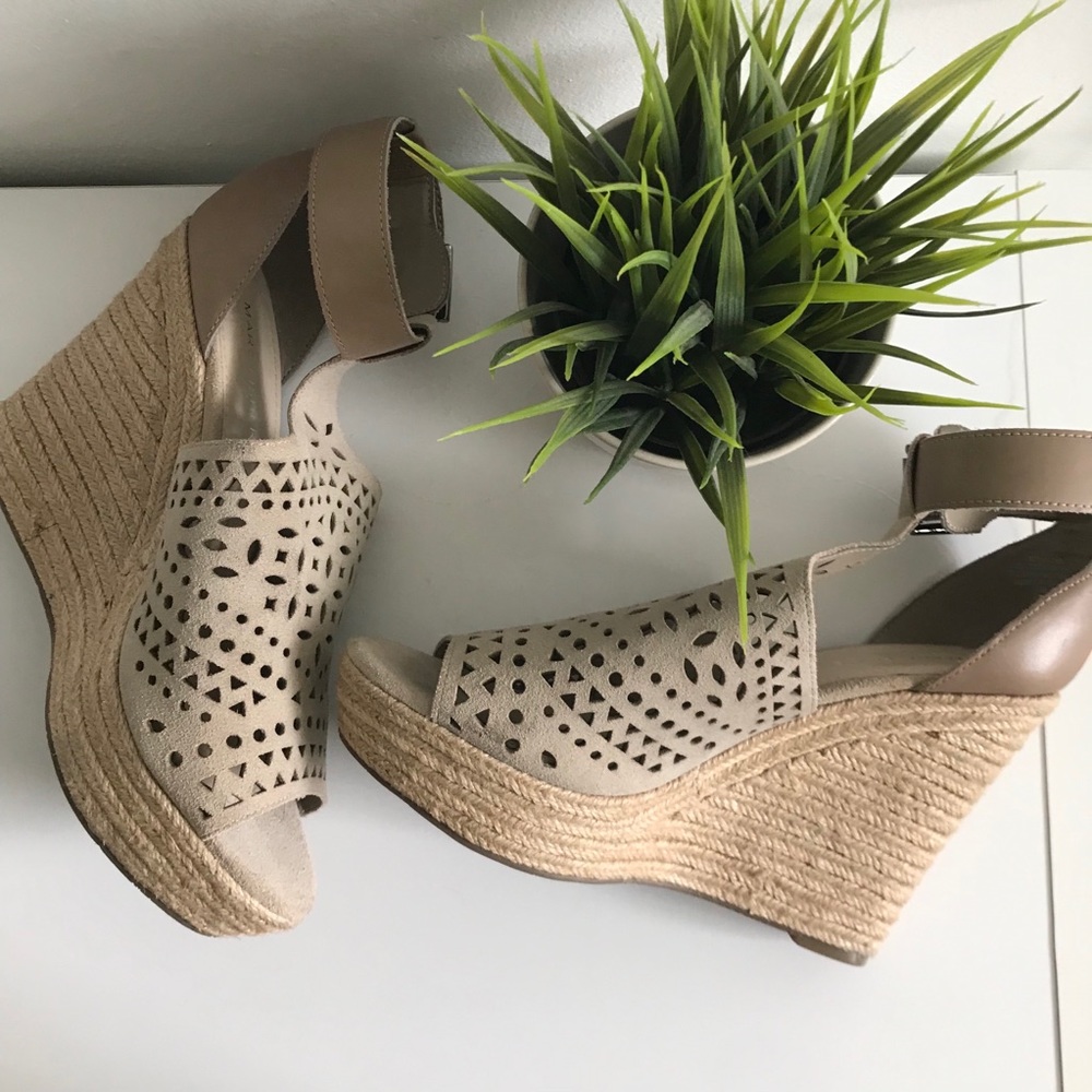 Marc Fisher Sandals. NWOT. Leather upper.